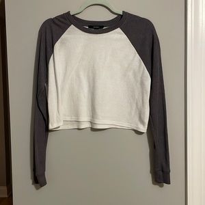 F21 Gray and white waffle knit baseball long sleeve top